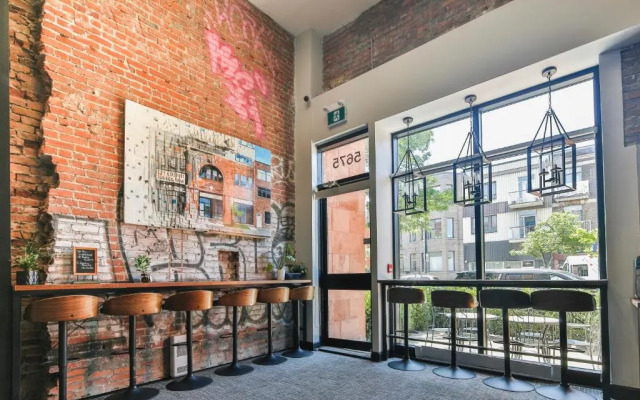 Parc Avenue Residence Mile End