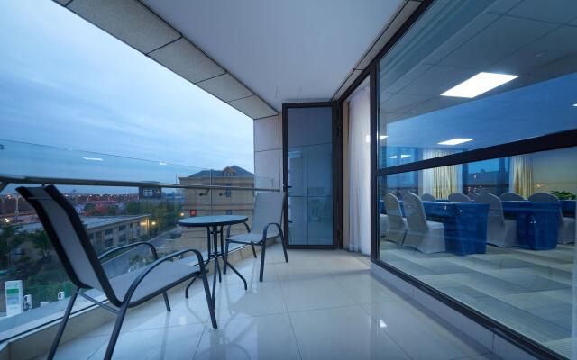 Holiday Inn Express Shanghai Jiading Industry Park by IHG
