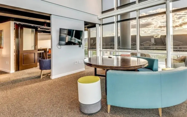 Canal Walk District Apartments by Barsala