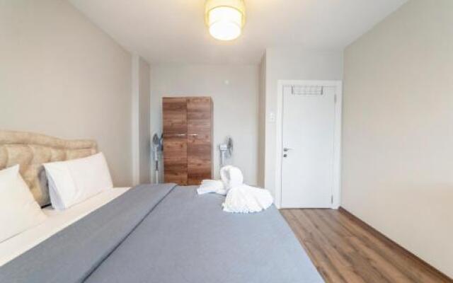 Centrally located 2 bedroom apt with Netflix