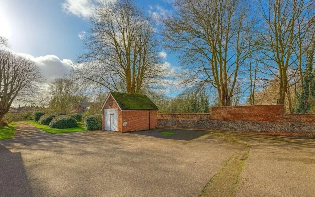 Louisville Flat 4 in Newmarket