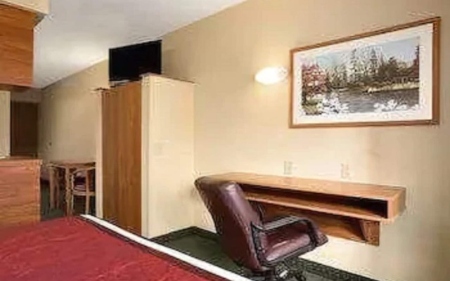 Days Inn & Suites by Wyndham Lafayette IN