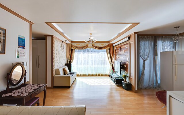 Gapyeong Hill House Pension