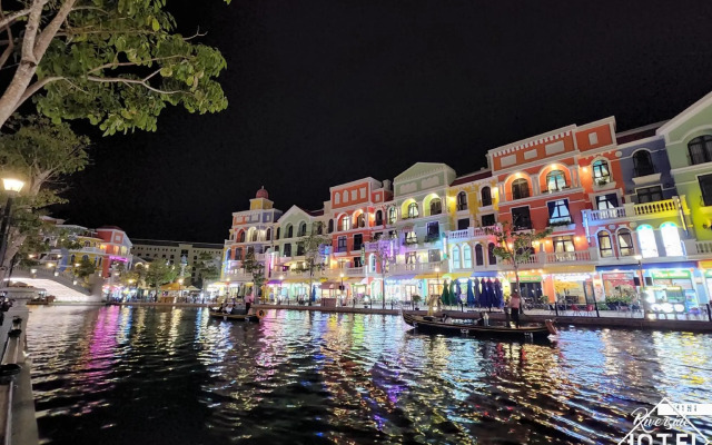 Riverside Mini Hotel Grand World