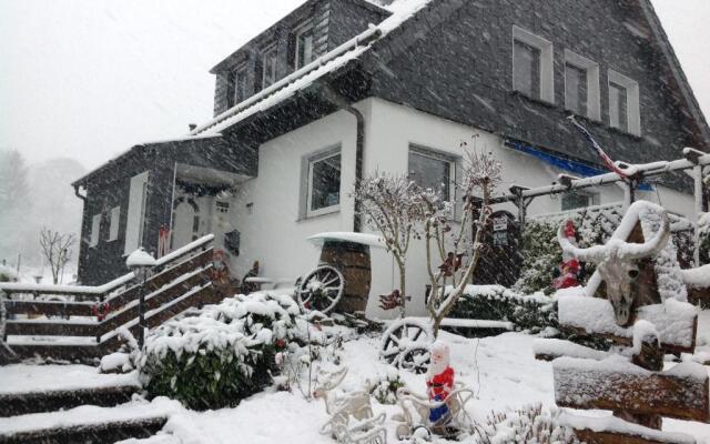 FRANKES LODGE Apartment mit Garten und Pool