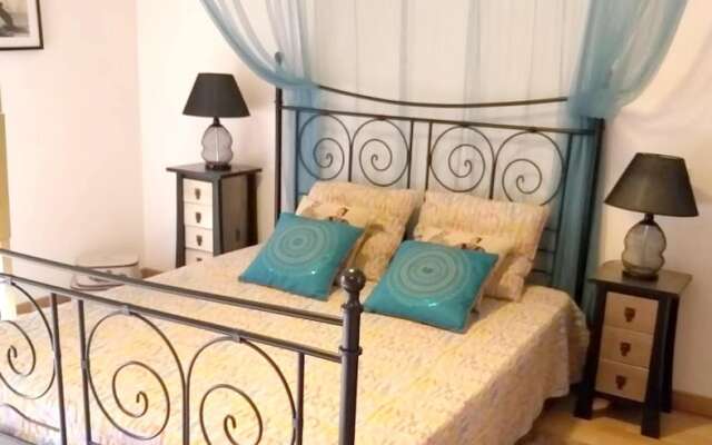 Apartment with 2 Bedrooms in Sacavém, with Furnished Balcony And Wifi