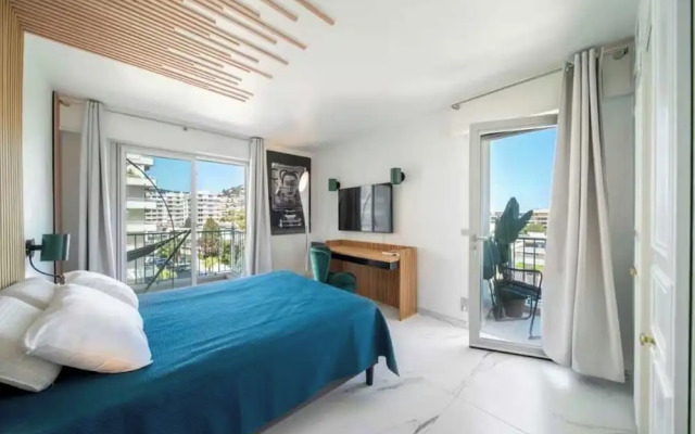 Modern Apartment - 3br- 6P - Palm Beah