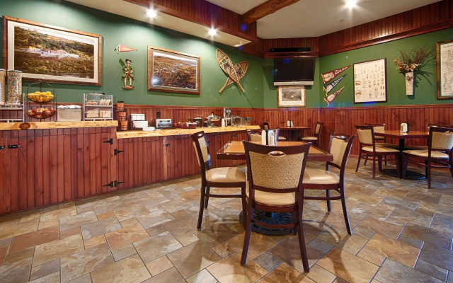 Best Western Plus Ticonderoga Inn & Suites