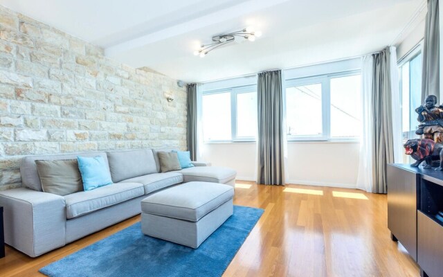 Amazing Apartment in Split With Wifi and 3 Bedrooms