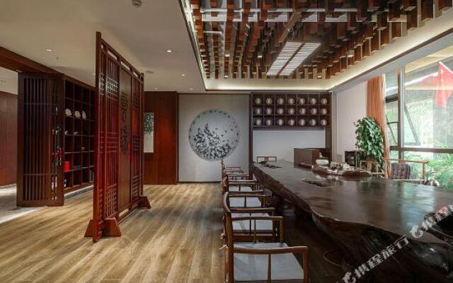 Yunyi Zhenyue Garden Hotel