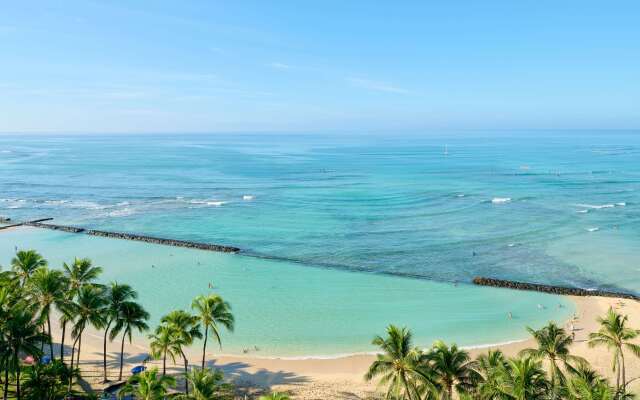 Aston Waikiki Circle Hotel