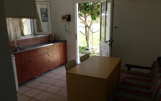 Toms House 4 in Felekas