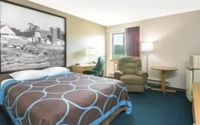 Super 8 By Wyndham Milbank