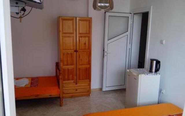 Demirevi Guest House