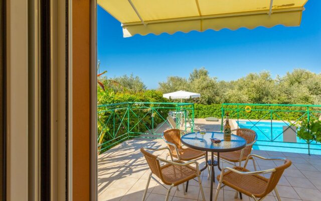 Villa Russa Alekos Large Private Pool Walk to Beach Sea Views Wifi Car Not Required - 2020