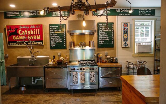 The Old Catskill Game Farm Inn