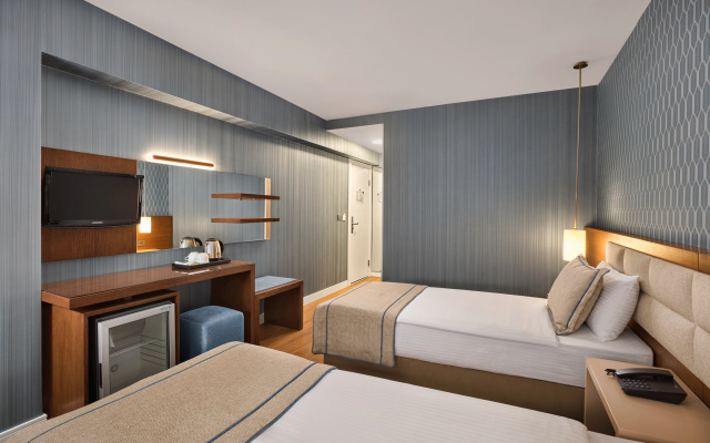 The New Hotel Zeybek