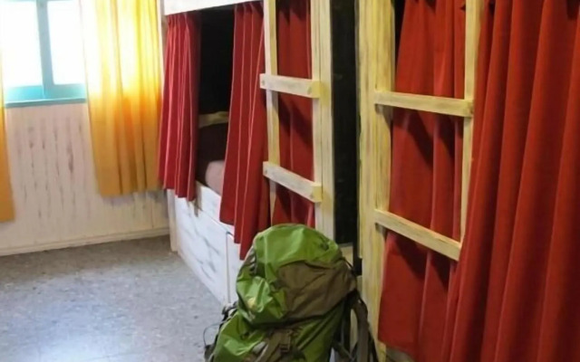 Pastora Suites & Hostel