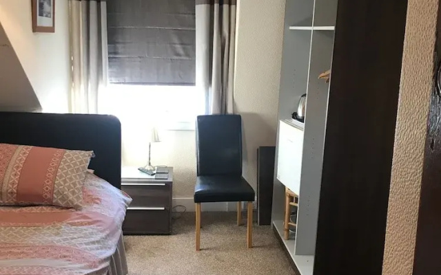 Roselodge Guest House