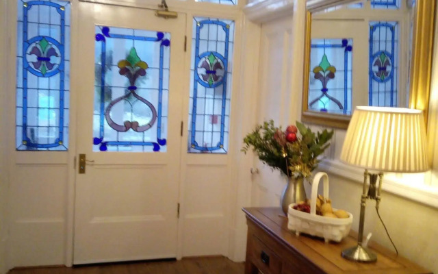 Link House