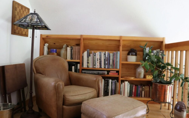 River Stone Inn & Gallery