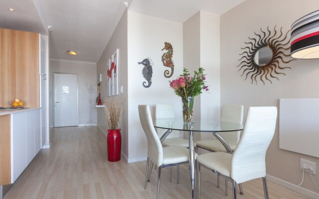 Horizon Bay 1206 by CTHA