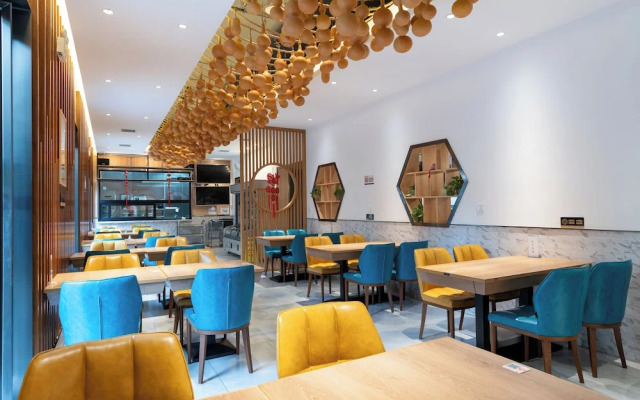 East Sacred Hotel-near Beijing Tiananmen Square,the Forbidden City,Wangfujing Street-Newly renovated hotel