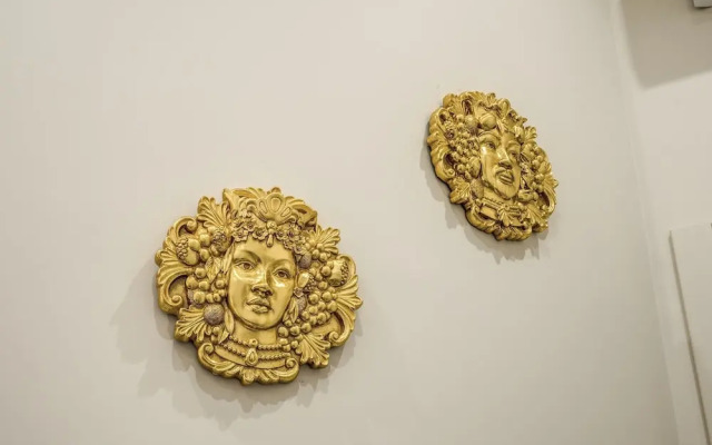 Pink Rose in Naples With 1 Bedrooms and 1 Bathrooms