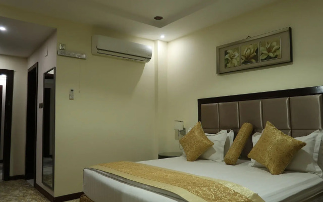 Lotus Hotel