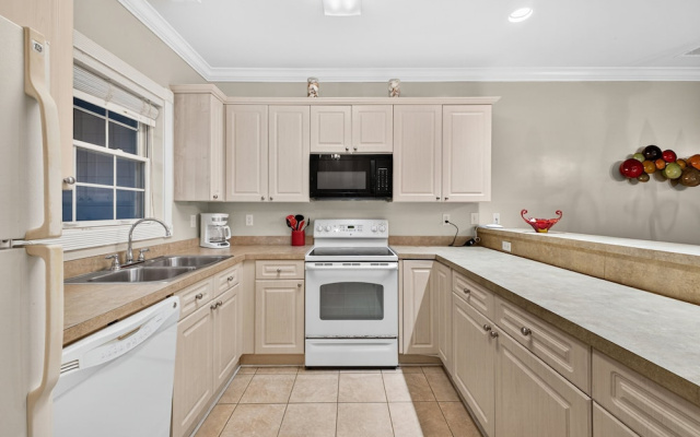 Magnolia Pointe Luster Leaf 4847-102