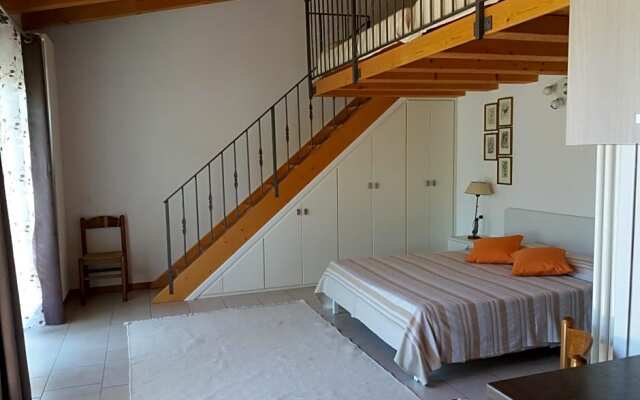 B&B Camister
