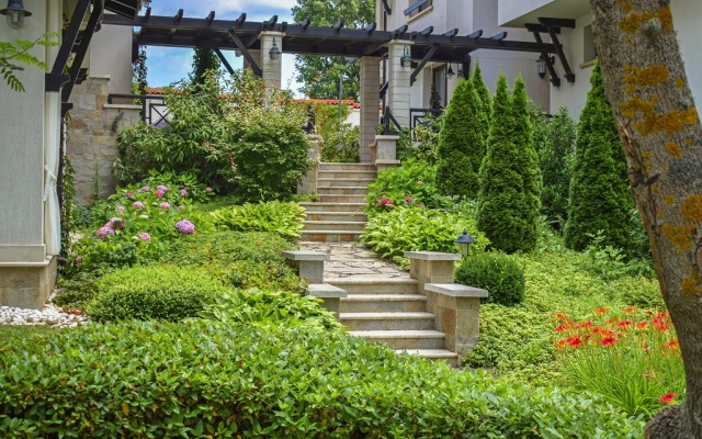 Oasis Park Aparthotel