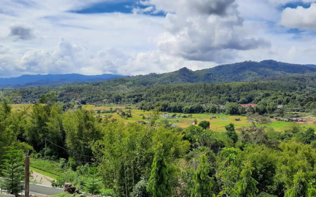 Leely Garden Valley Lodge Tambunan