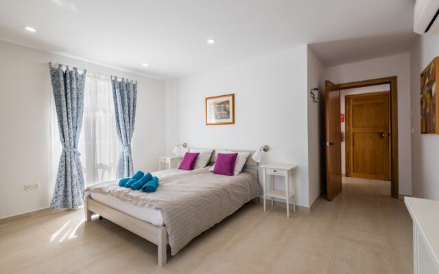 Yellow Pearl Apartments