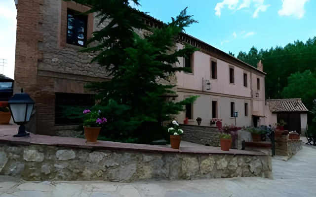 Caserón De La Fuente