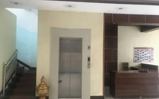 Bama Fushou Business Hotel