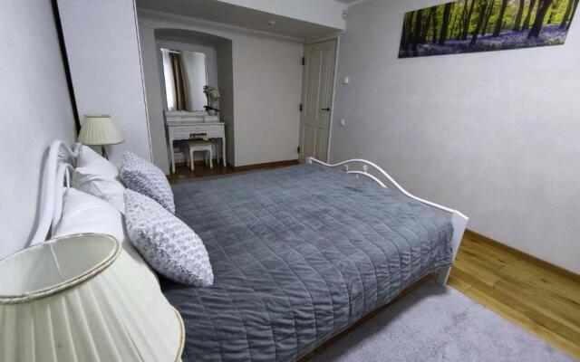 Romantic suite with sauna, free parking