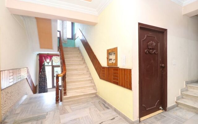 OYO 16098 Hotel Amrit