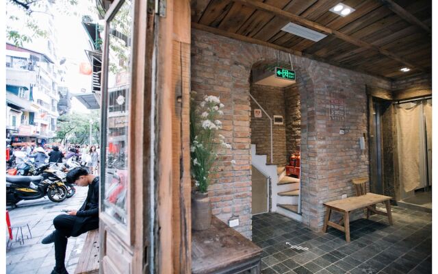 Khan Hoang Capsule Hotel - Adults Only