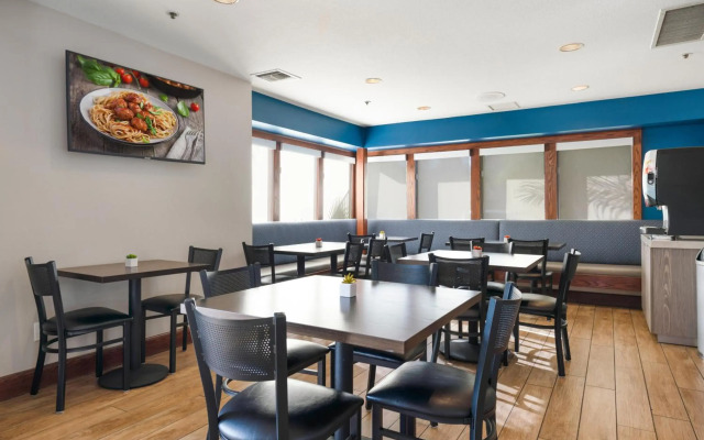 Chase Suites Hotel Brea-Fullerton