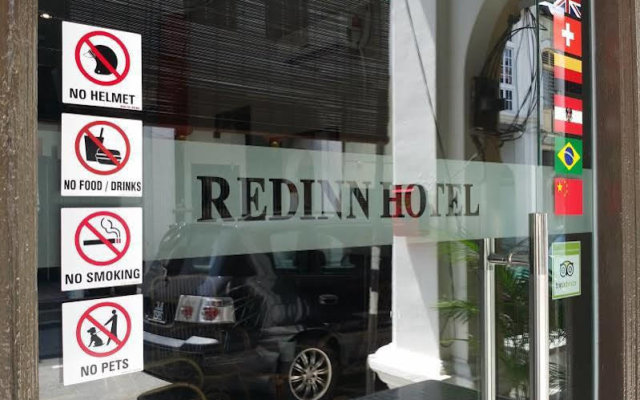 Red Inn Hotel at 39