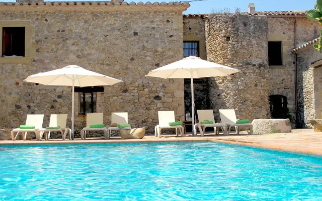 Traditional Estate From the XIV Century, With Swimming Pool