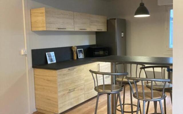 Superbe appart 80 m2 avec balcon & parking