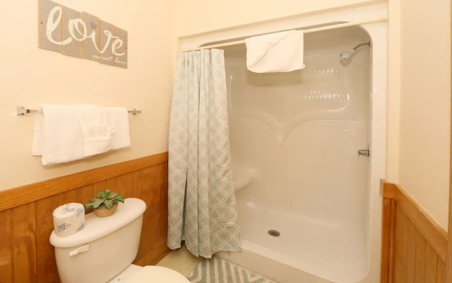 Ivy Falls 9 - Five Bedroom Chalet