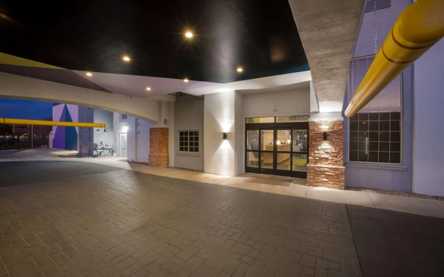 Spark by Hilton Glendale Phoenix North