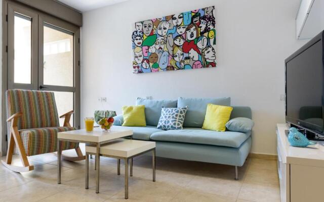 49 Abarbanel - By Beach Apartments TLV