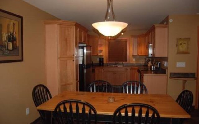 Outlaws Inn by Apex Accommodations