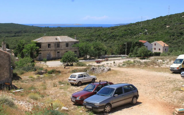 Apartments with a parking space Cunski, Losinj - 8010