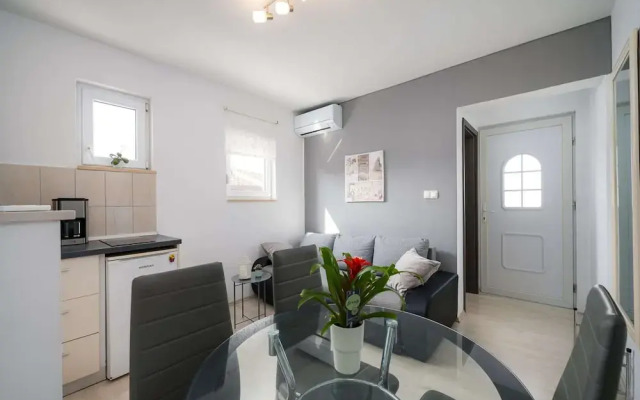 Beautiful Apartment With Parking Space