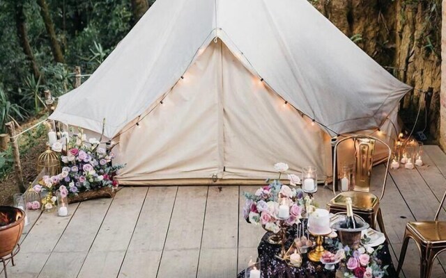 Casa Blanca Glamping and Tours